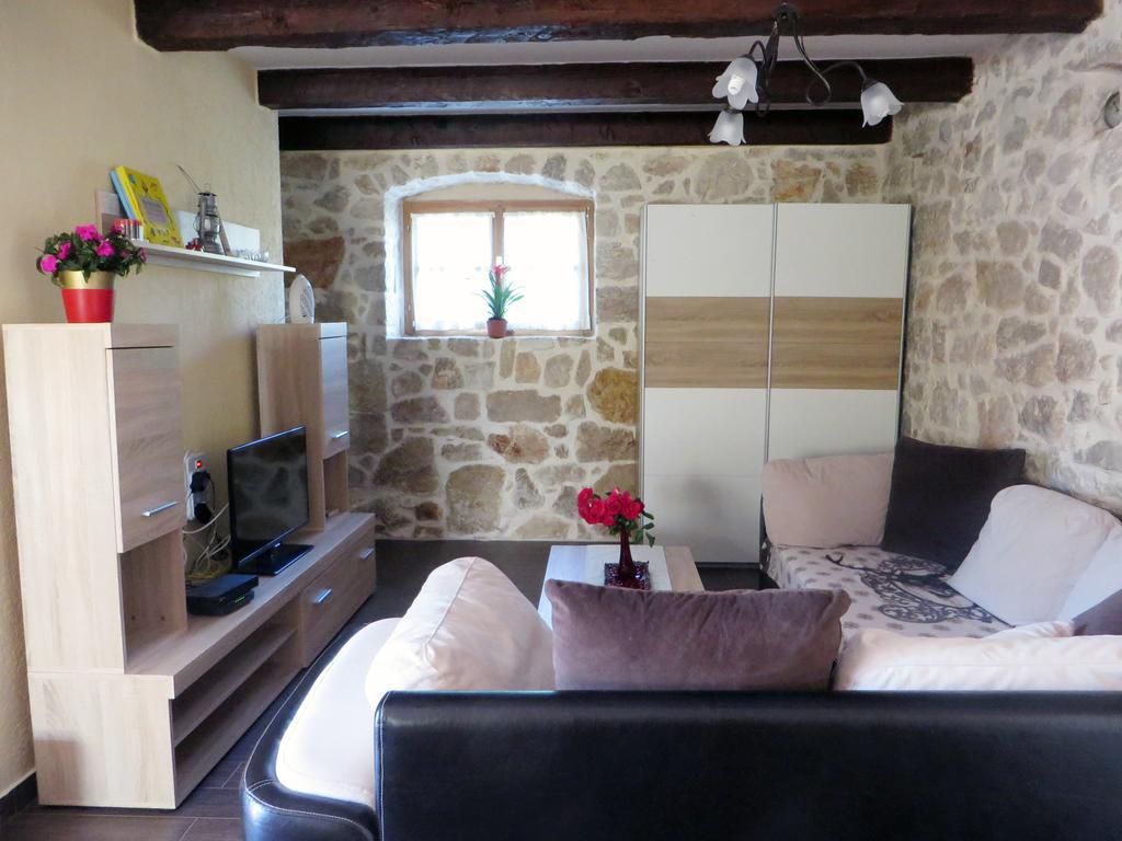 Holiday Home Rasopas Malinska Zewnętrze zdjęcie